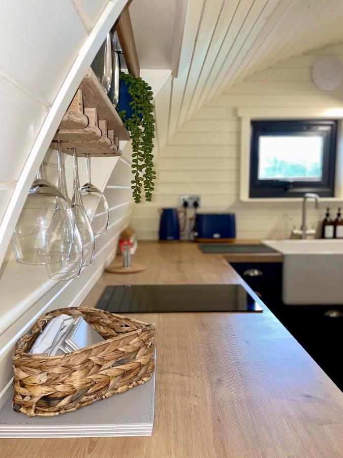 Eastridge Glamping Villa Shrewsbury Exteriör bild